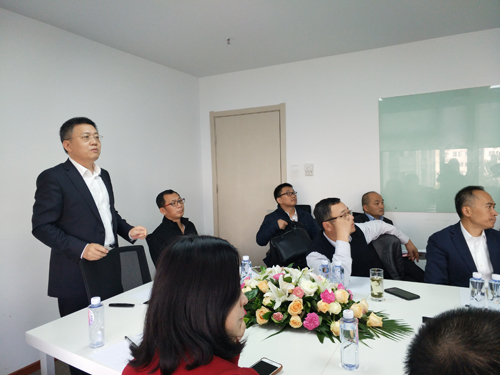 熊俊会长发言1.png